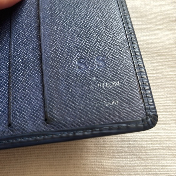 Louis Vuitton Wallet - Picture 7 of 8